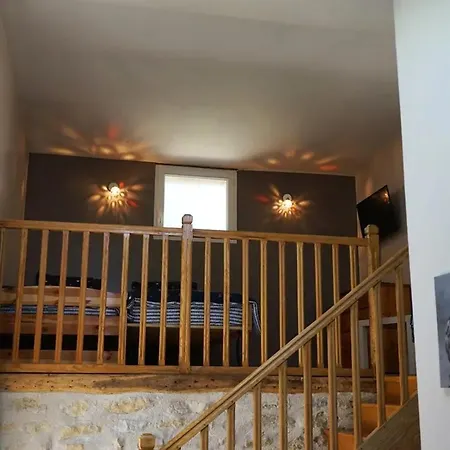 Σπίτι διακοπών Charmante Maison Avec Piscine A Chalandray, 25 M²