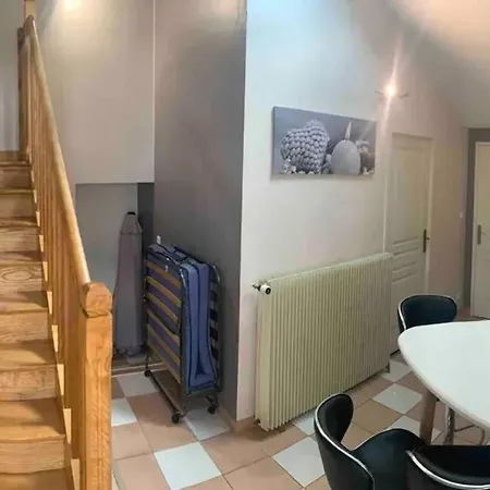 Σπίτι διακοπών Charmante Maison Avec Piscine A Chalandray, 25 M² Chalandray