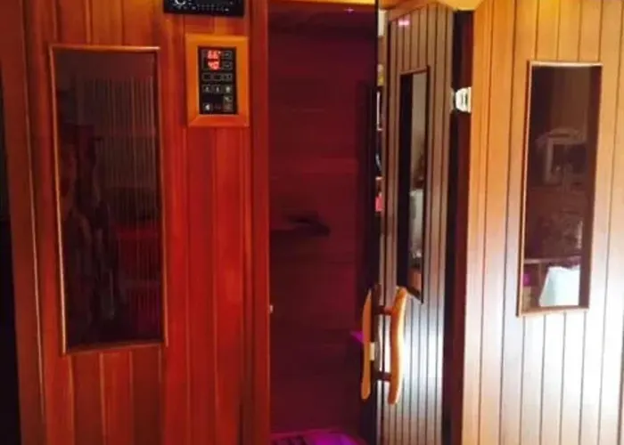 Charmante Maison Avec Piscine à Chalandray, 25 M² * Chalandray