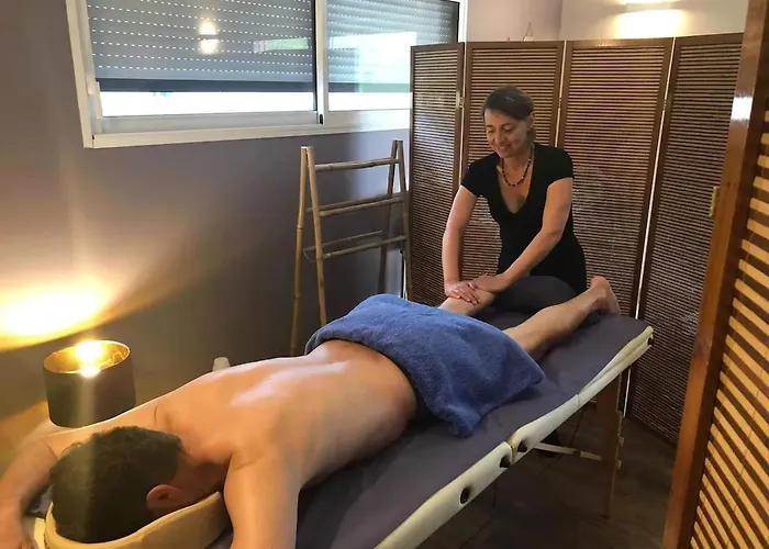 Casa de Férias Charmante Maison Avec Piscine à Chalandray, 25 M² *